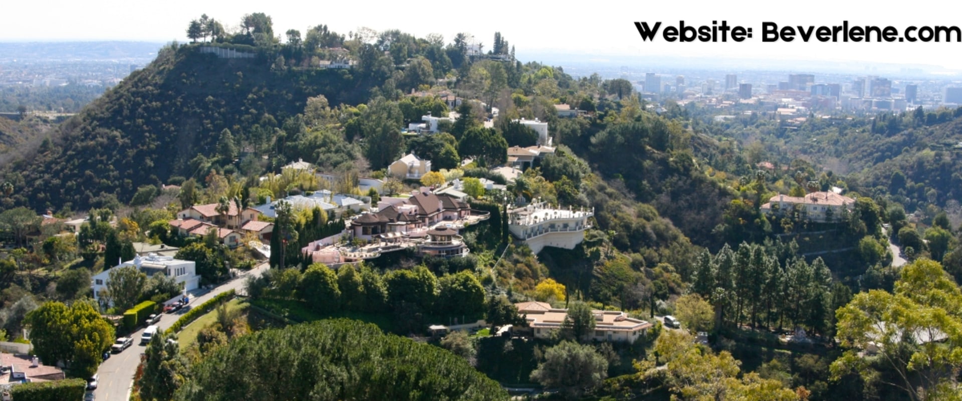 Is beverly hills the same place as los angeles?